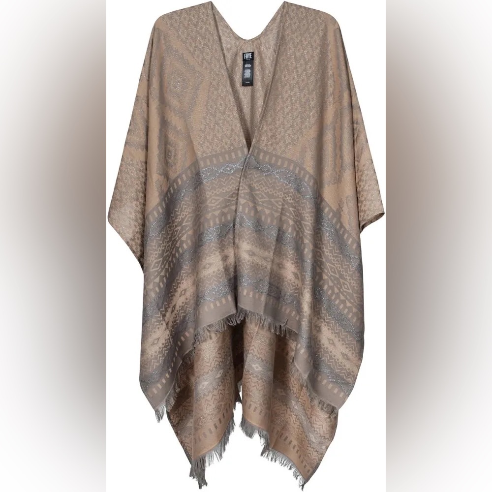 FRYE Self Fringe Ivory Ruana Wrap Poncho .R13B